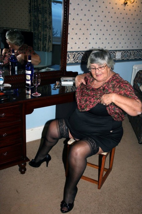 Grandma Libby porn pics #15