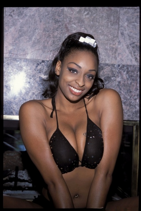 Carmen Hayes hot gallery #40