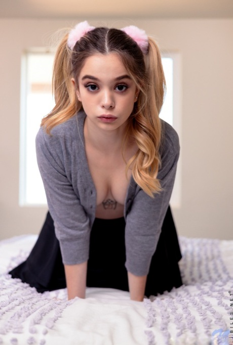 Molly Little porn photos